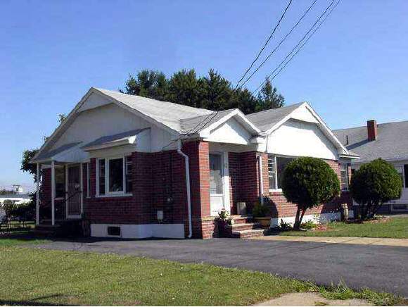62 Randall Street Manchester, NH 03103 - Photo 1 of 1 Gallery Image 1