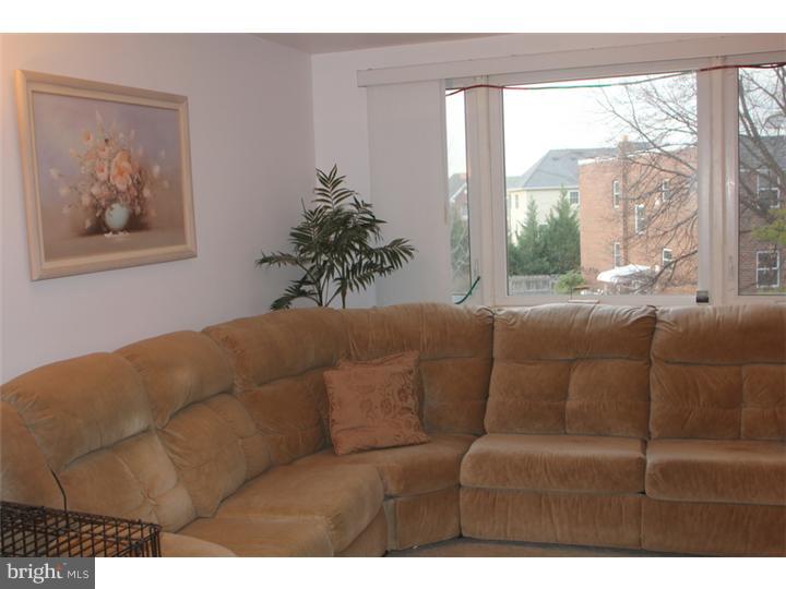 10613 Lockart Road Philadelphia, PA 19116 - Photo 11 of 16 Unit #2
