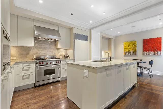 $1,750,000 | 159 East Walton Place, Unit 5C, Chicago, IL 60611