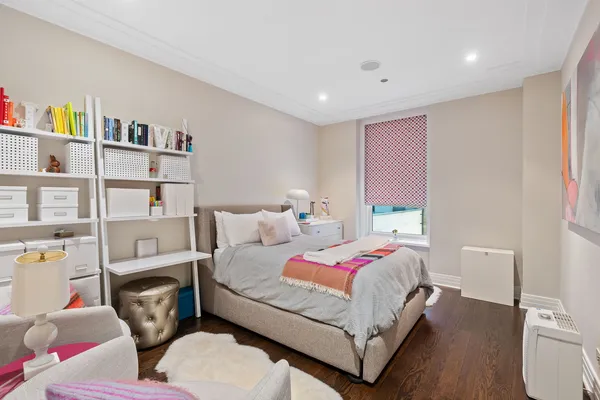 $1,750,000 | 159 East Walton Place, Unit 5C, Chicago, IL 60611