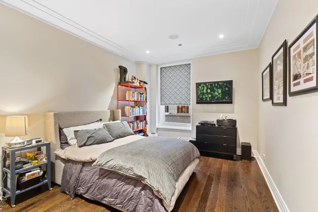 $1,750,000 | 159 East Walton Place, Unit 5C, Chicago, IL 60611