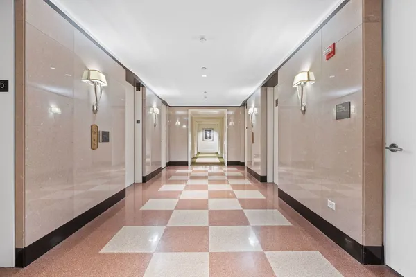 $1,750,000 | 159 East Walton Place, Unit 5C, Chicago, IL 60611