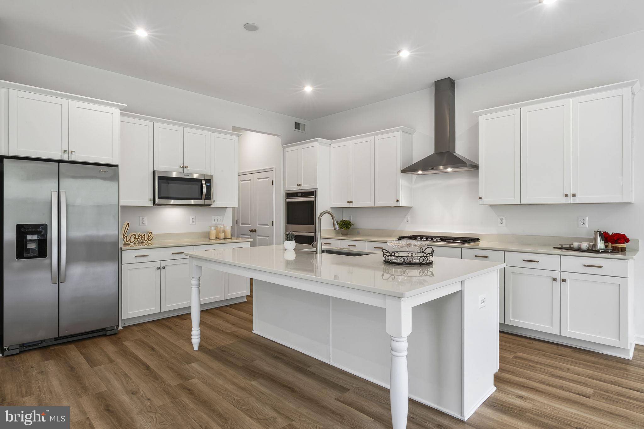 18270 Moss Garden Road Dumfries, VA 22026 - Photo 17 of 85 Isle kitchen