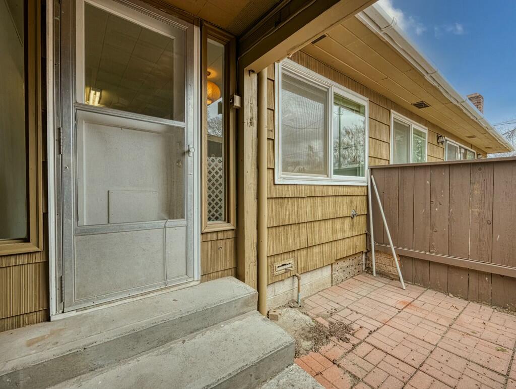 425 West 1st Street Merrill, OR 97633 - Photo 26 of 38 Polk St. Entrance from Patio