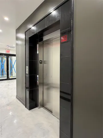 a view of an entryway of the house