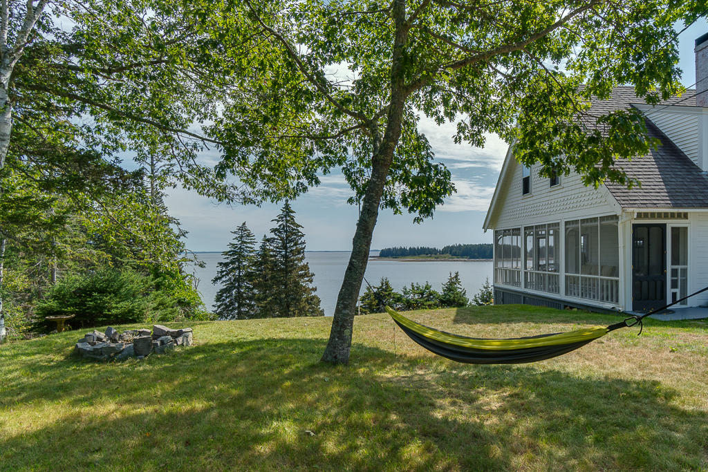 64 Hendrickson Pt Rd  