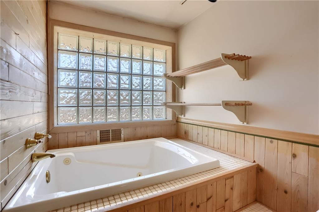 87 Bellview Circle McKees Rocks, PA 15136 - Photo 12 of 27 Gallery Image 12
