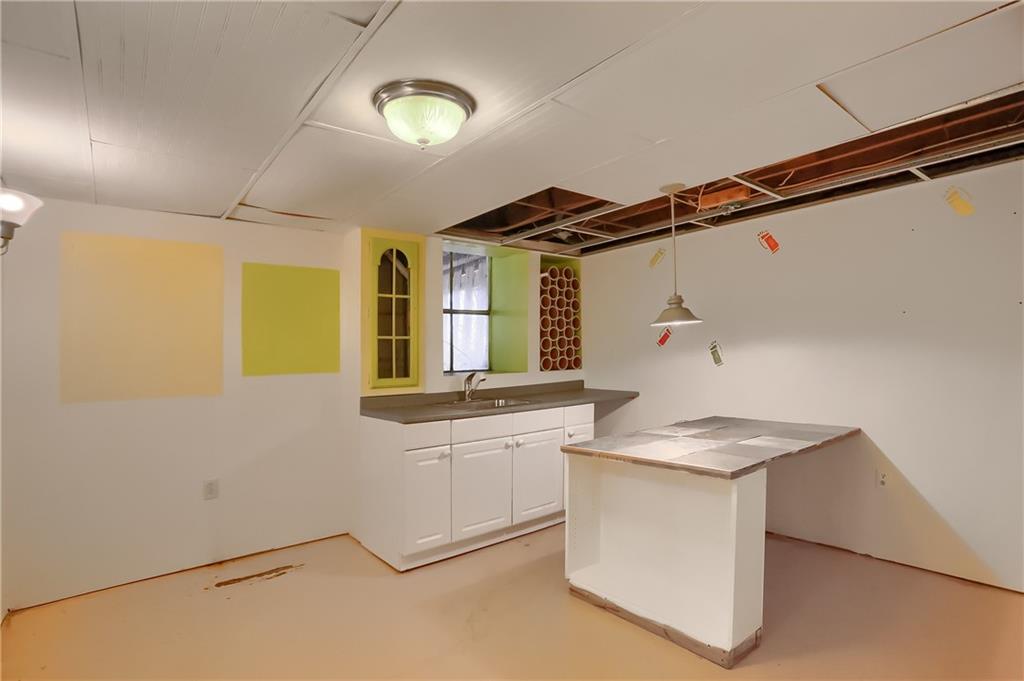 87 Bellview Circle McKees Rocks, PA 15136 - Photo 26 of 27 Gallery Image 26