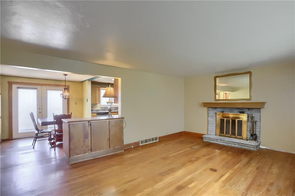 87 Bellview Circle McKees Rocks, PA 15136 - Photo 6 of 27 Gallery Image 6