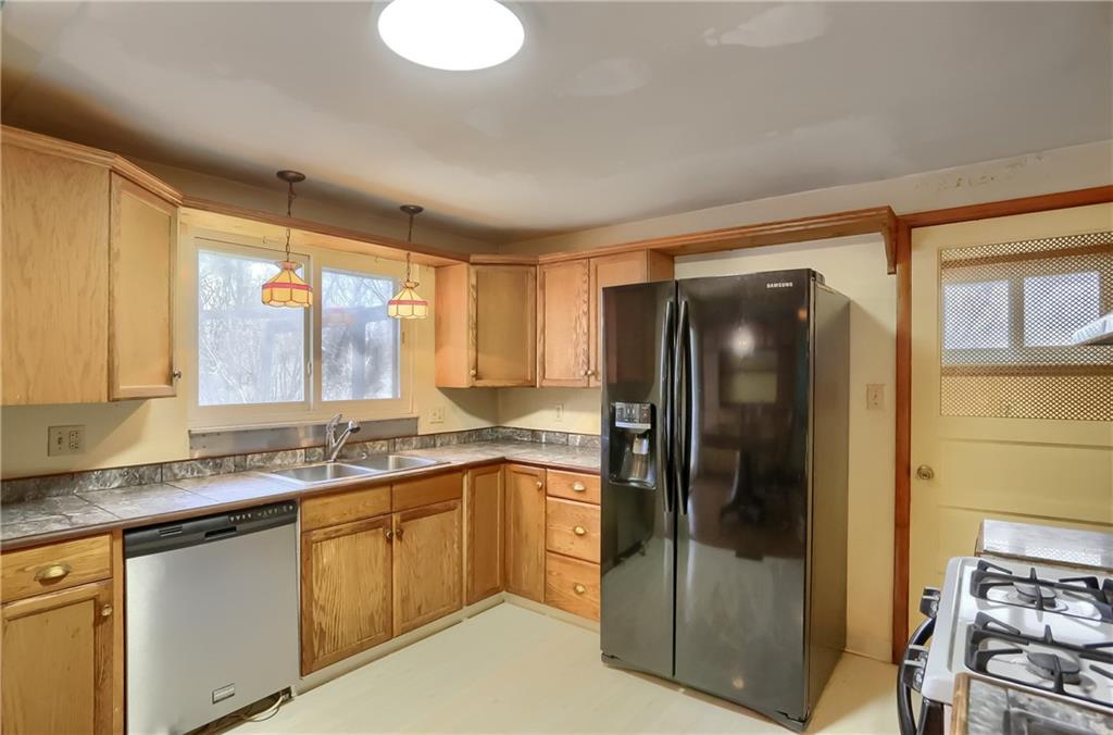 87 Bellview Circle McKees Rocks, PA 15136 - Photo 10 of 27 Gallery Image 10