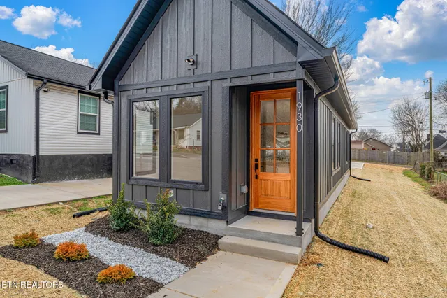 $249,900 | 1930 Dodson Avenue, Knoxville, TN 37917
