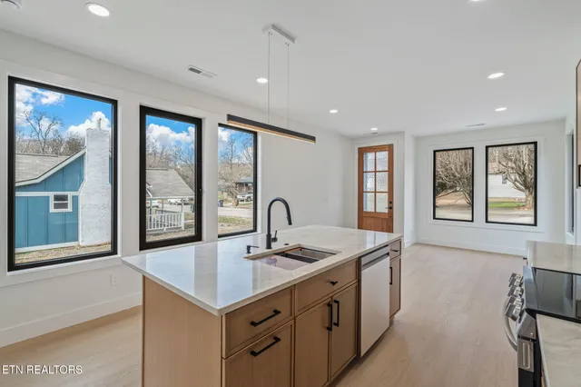 $249,900 | 1930 Dodson Avenue, Knoxville, TN 37917