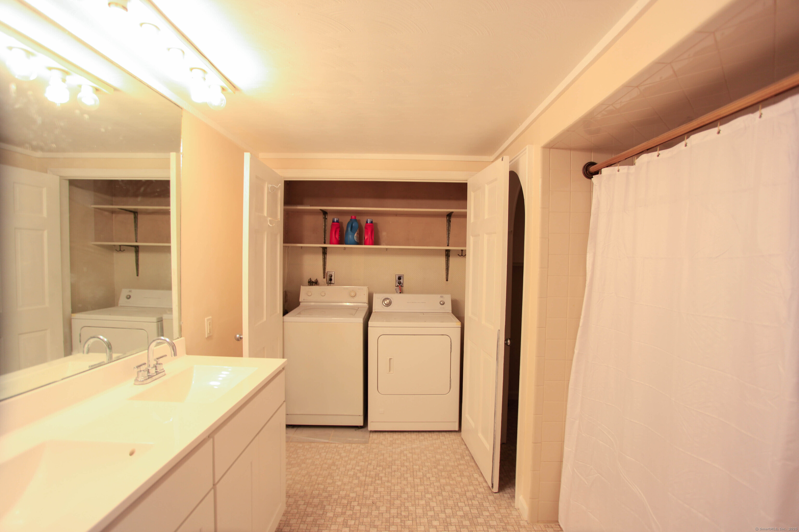 66 Barnett Street, Unit 1 New Haven, CT 06515 - Photo 8 of 12