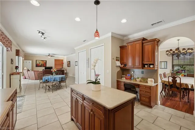 $915,000 | 4897 Berkeley Drive, Naples, FL 34112