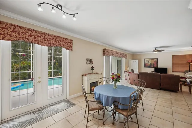 $915,000 | 4897 Berkeley Drive, Naples, FL 34112