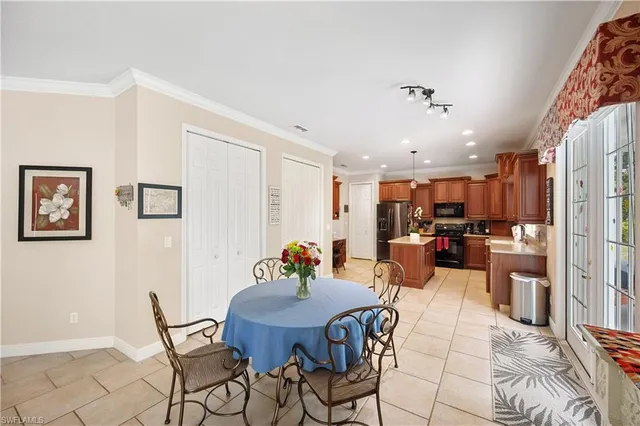 $915,000 | 4897 Berkeley Drive, Naples, FL 34112