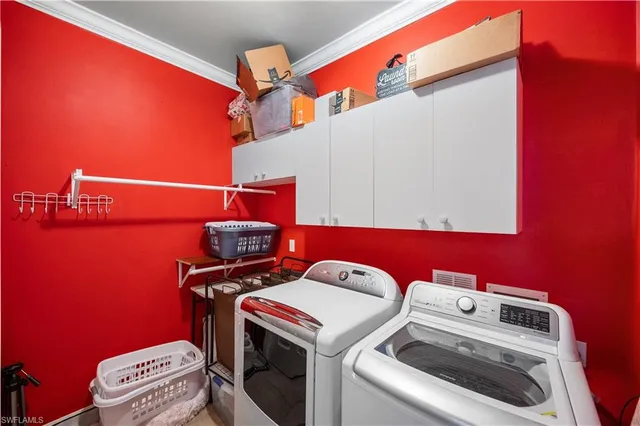 $915,000 | 4897 Berkeley Drive, Naples, FL 34112