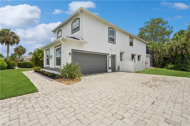 $915,000 | 4897 Berkeley Drive, Naples, FL 34112