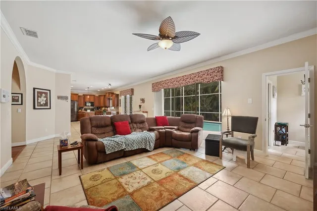 $915,000 | 4897 Berkeley Drive, Naples, FL 34112