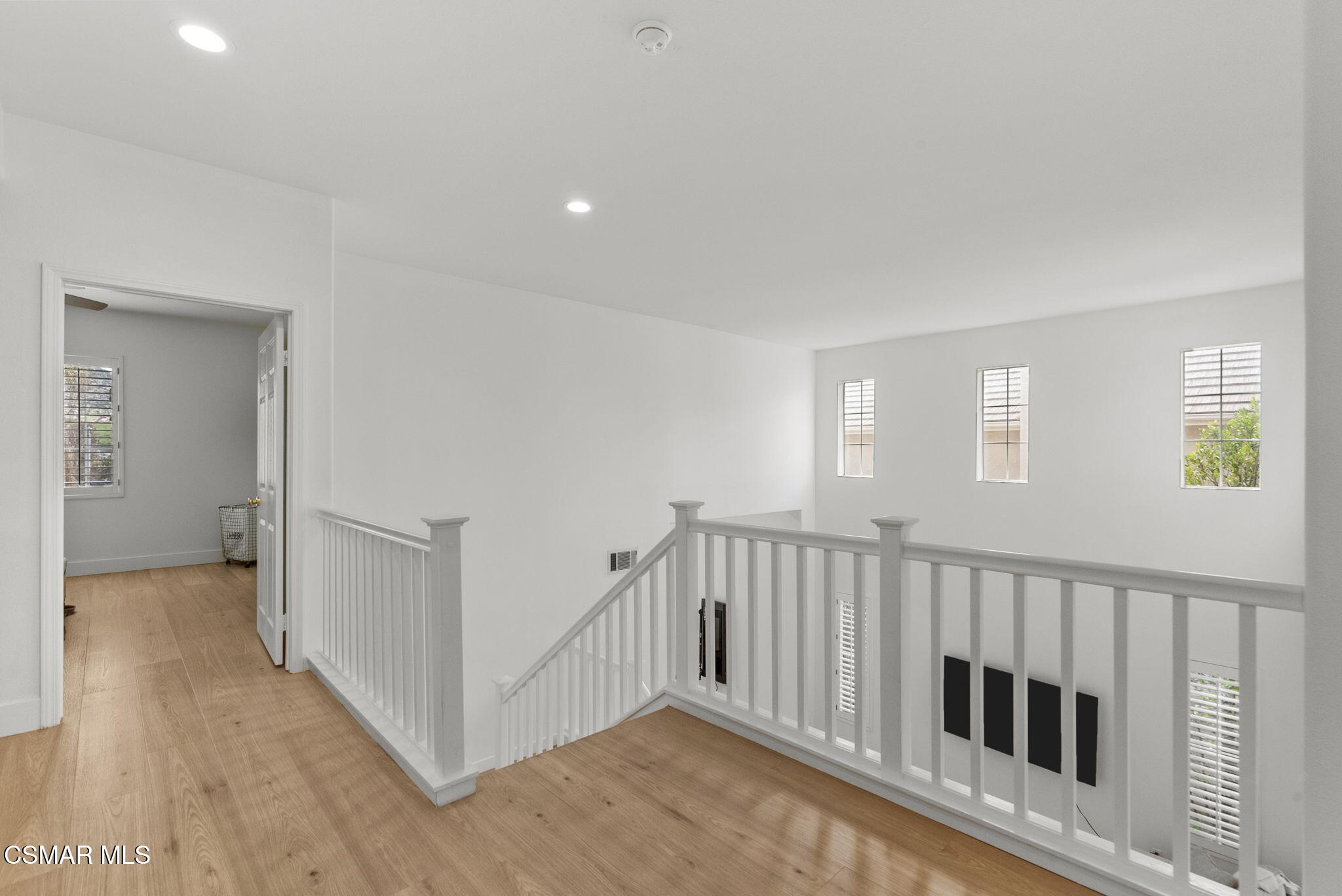 2648 Fallen Leaf Court Simi Valley, CA 93063 - Photo 24 of 42 a view of hallway with livingroom