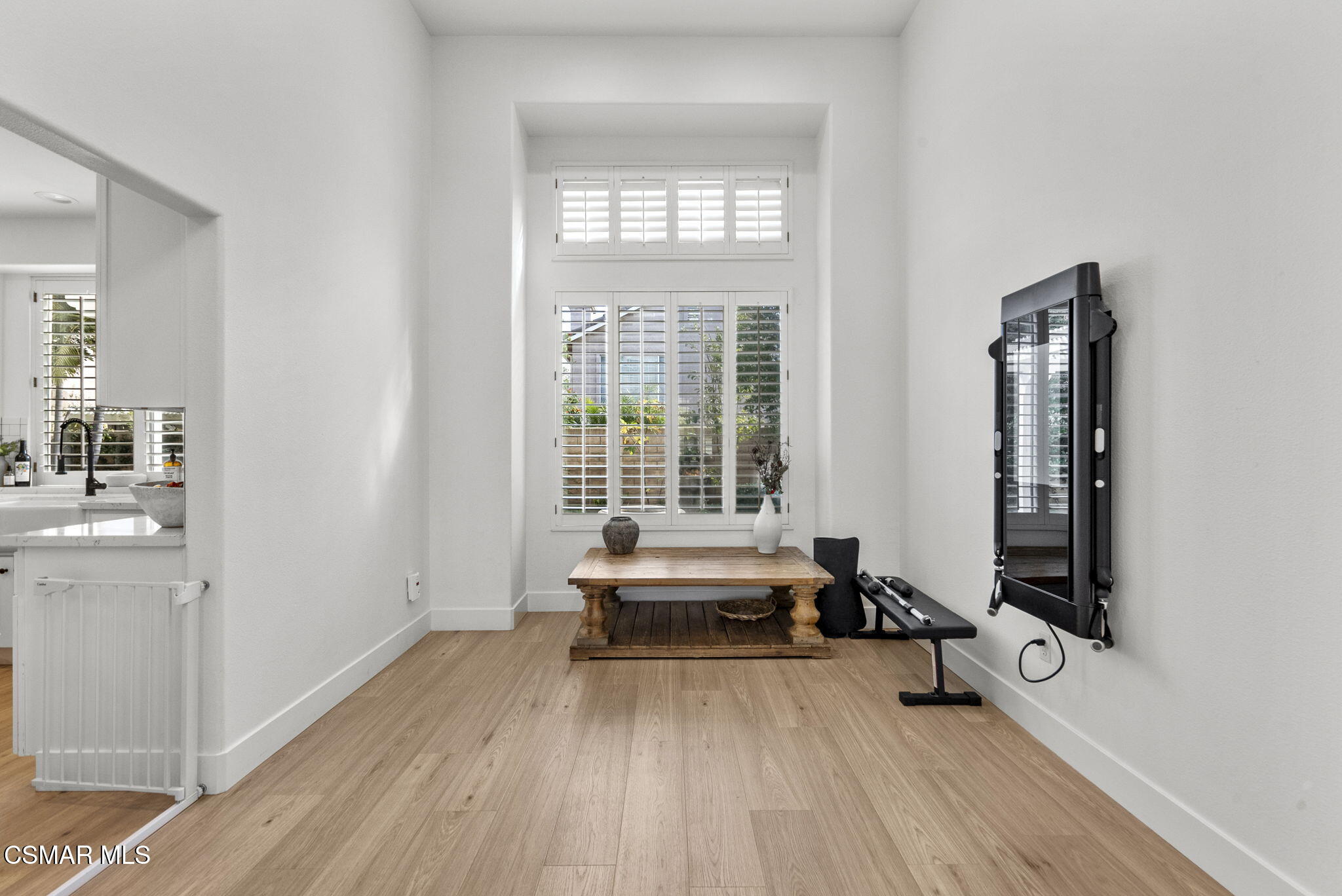 2648 Fallen Leaf Court Simi Valley, CA 93063 - Photo 9 of 42 a spacious bedroom with a bed and a large window