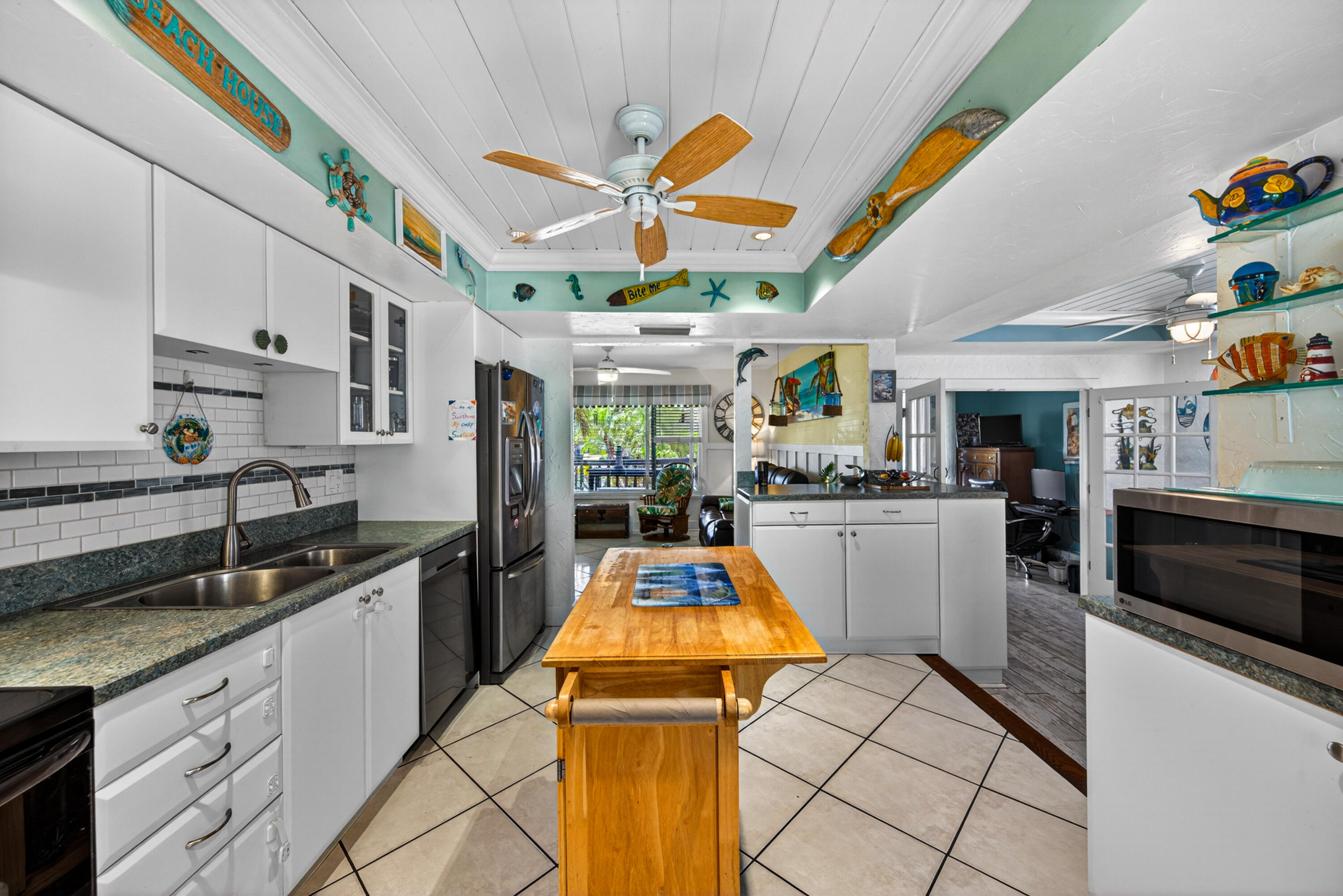 5135 Palm Ridge Boulevard Delray Beach, FL 33484 - Photo 17 of 50 Kitchen - 4
