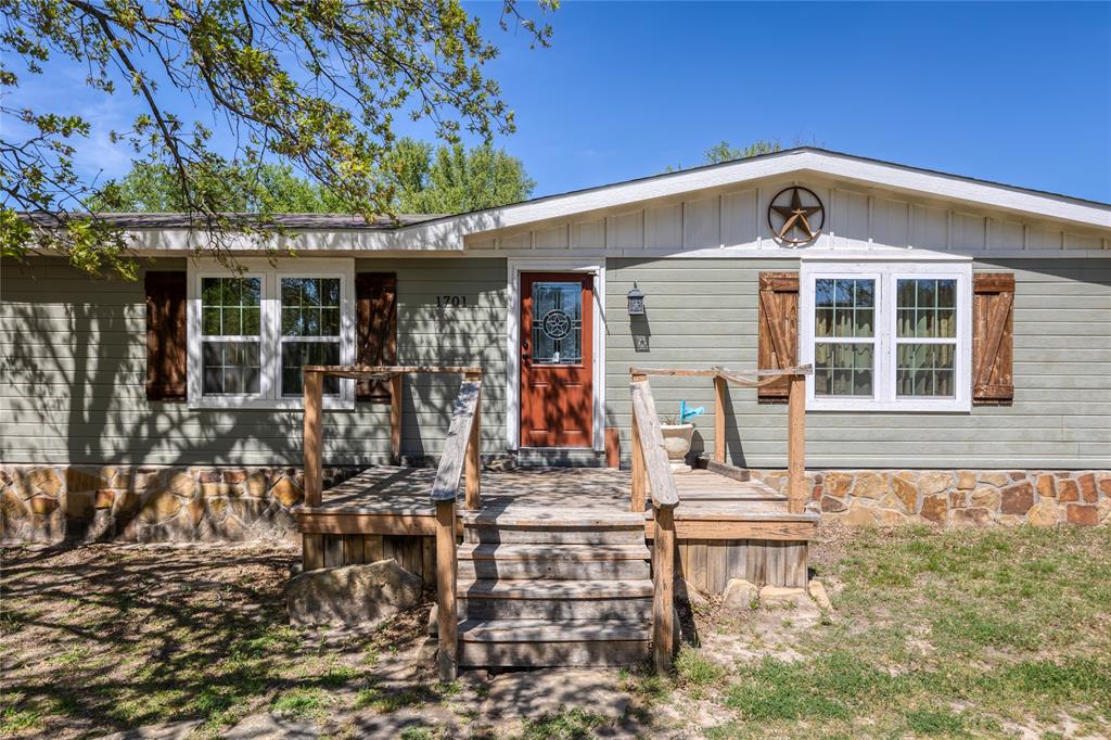 1701 Central Road Weatherford, TX 76088 - Photo 8 of 40 Front of home and porch.
