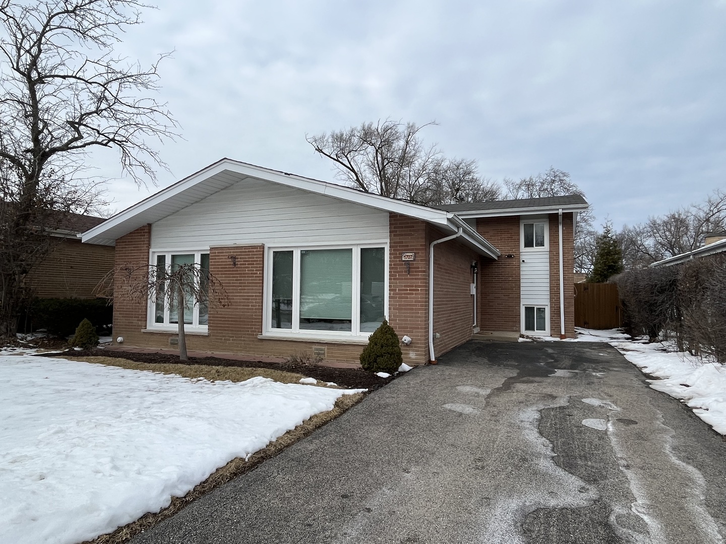 1707 Clavey Road Highland Park, IL 60035 - Photo 1 of 1 Gallery Image 1