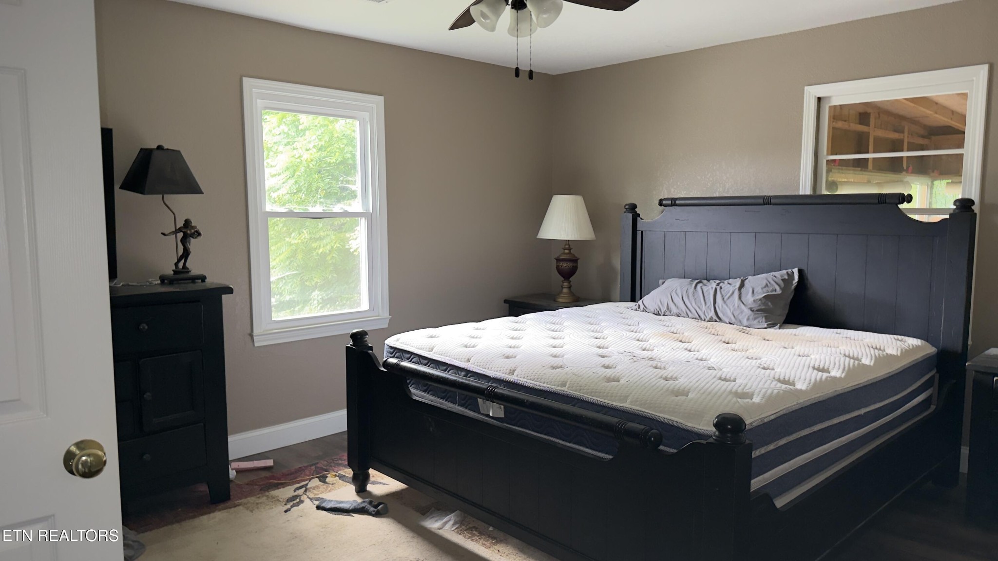 2662 Louisville Road Maryville, TN 37801 - Photo 20 of 60 a bedroom with a bed and a window