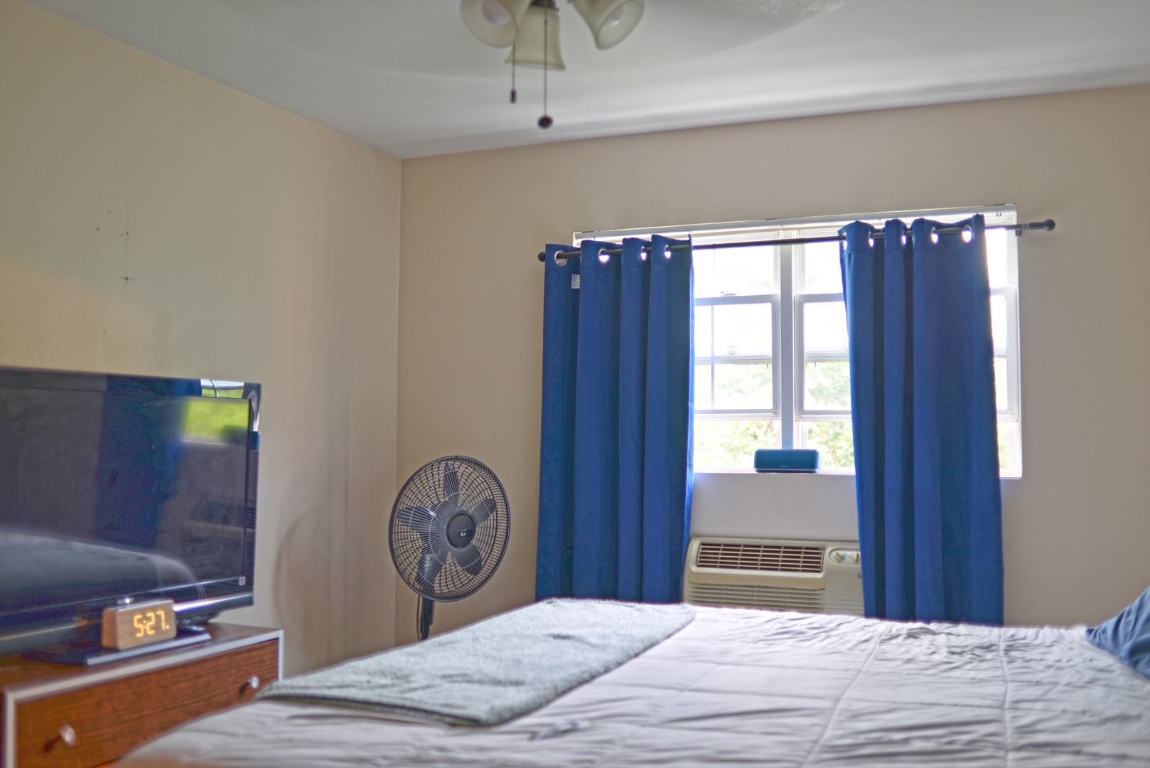 1584 Crystal Rock Court, Unit 2B Round Lake Beach, IL 60073 - Photo 15 of 20