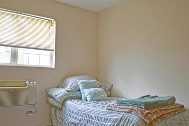 $160,000 | 1584 Crystal Rock Court, Unit 2B, Round Lake Beach, IL 60073