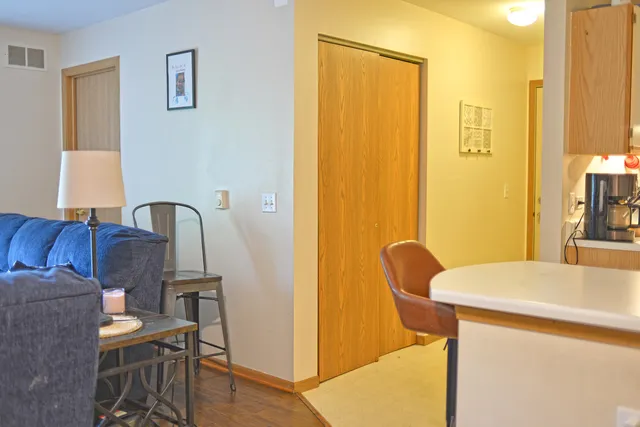 $160,000 | 1584 Crystal Rock Court, Unit 2B, Round Lake Beach, IL 60073