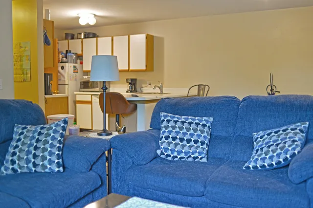 $160,000 | 1584 Crystal Rock Court, Unit 2B, Round Lake Beach, IL 60073