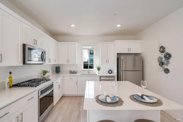 $817,500 | 6054 Oxford Place, Rohnert Park, CA 94928