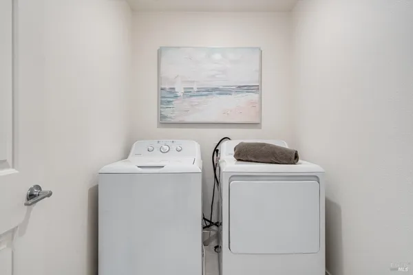 $817,500 | 6054 Oxford Place, Rohnert Park, CA 94928