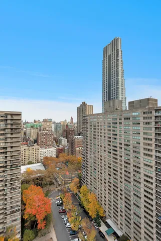 $1,900,000 | 150 West End Avenue, Unit 29KL | Upper West Side