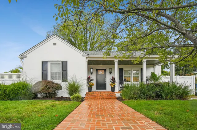 $800,000 | 207 Seymour Avenue, St. Michaels, MD 21663