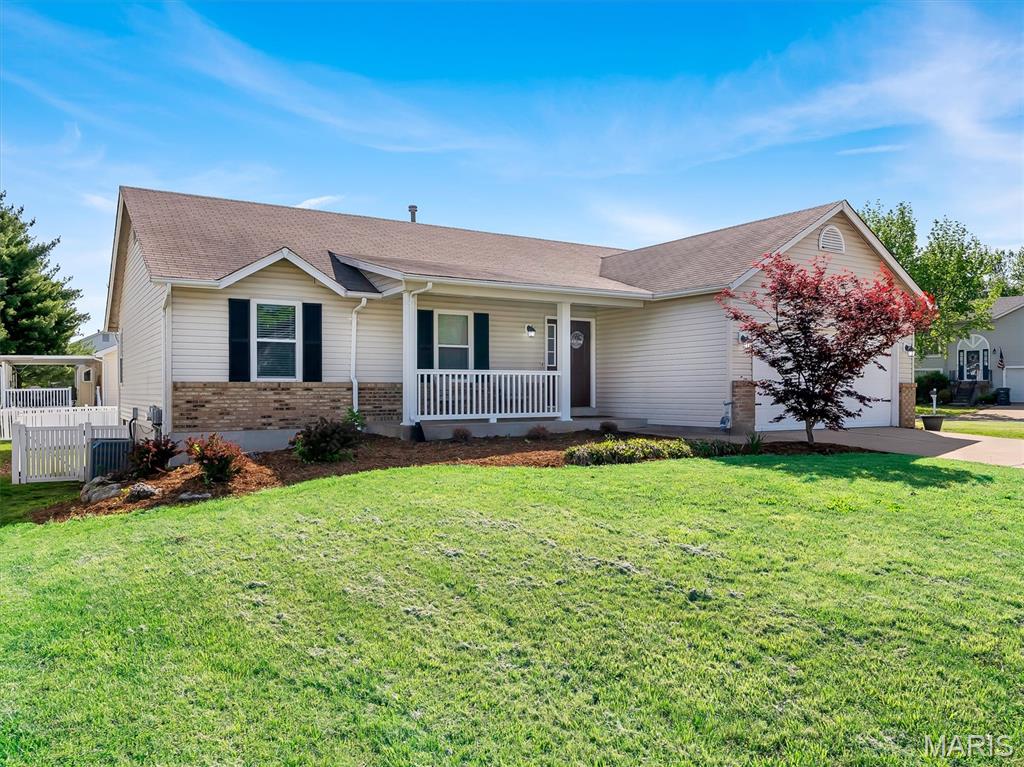 1 Questover Court St. Peters, MO 63376 - Photo 2 of 37