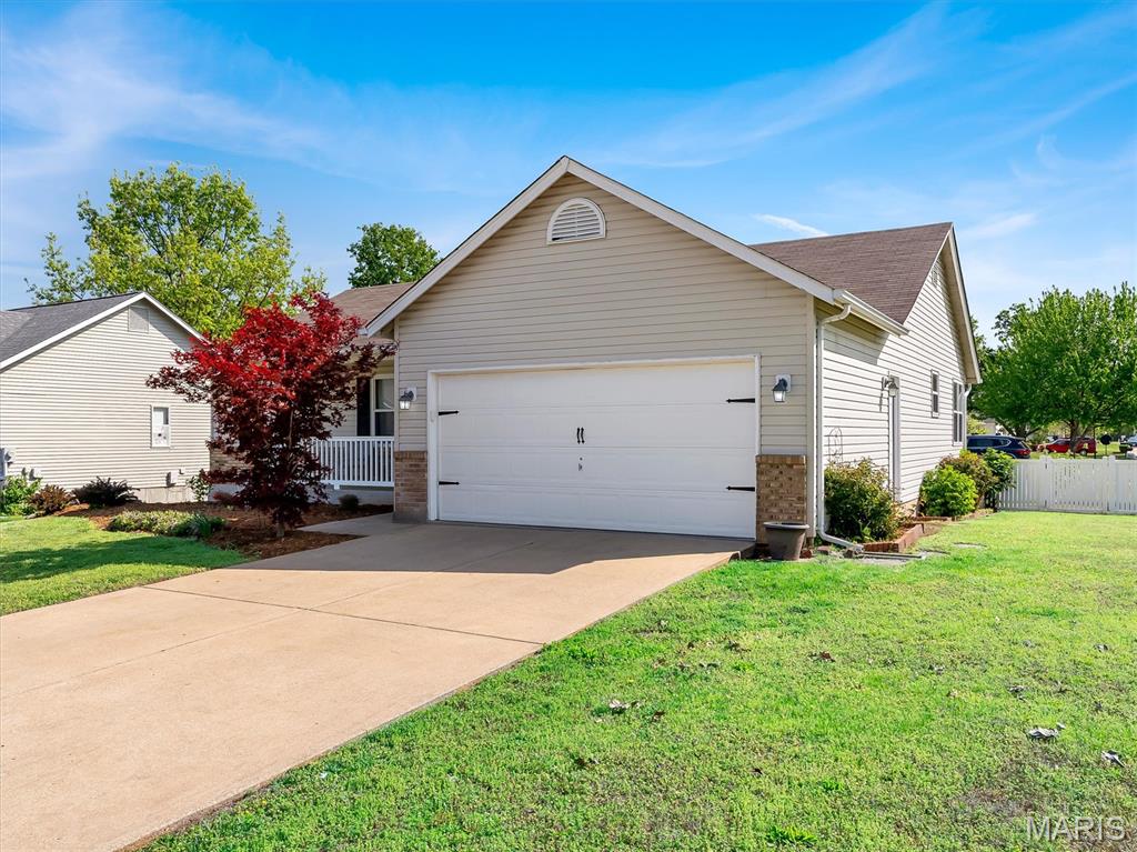 1 Questover Court St. Peters, MO 63376 - Photo 3 of 37