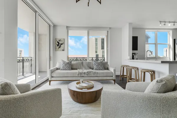 $10,000 | 550 Okeechobee Boulevard, Unit 622, West Palm Beach, FL 33401