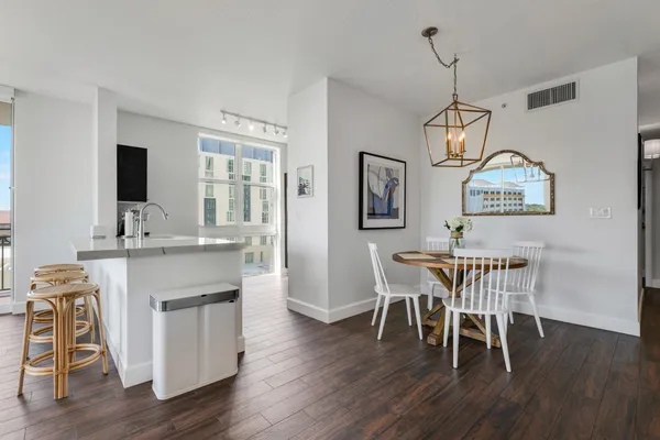 $10,000 | 550 Okeechobee Boulevard, Unit 622, West Palm Beach, FL 33401