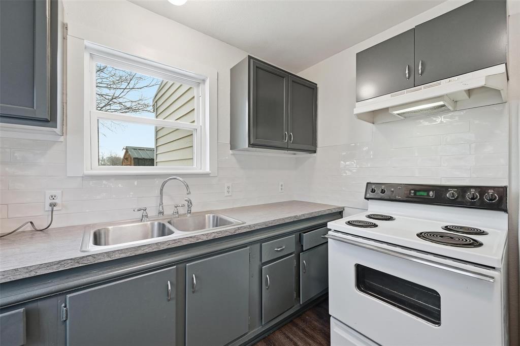 318 Methodist Street Red Oak, TX 75154 - Photo 8 of 29