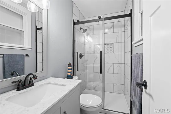 $318,800 | 616 Parkview Drive, Lebanon, IL 62254