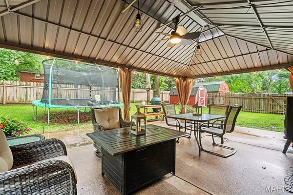 $318,800 | 616 Parkview Drive, Lebanon, IL 62254