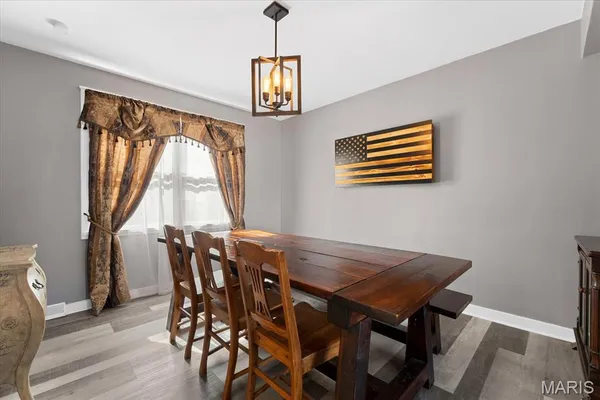 $318,800 | 616 Parkview Drive, Lebanon, IL 62254