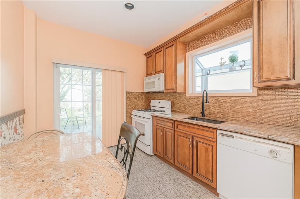 1075 77th Street Brooklyn, NY 11228 - Photo 10 of 33