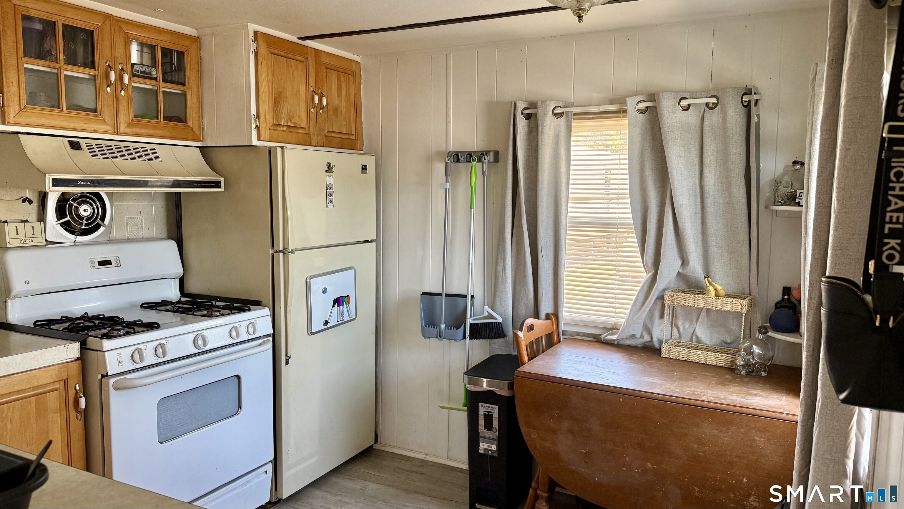 17 Montauk Road East Hartford, CT 06118 - Photo 11 of 18