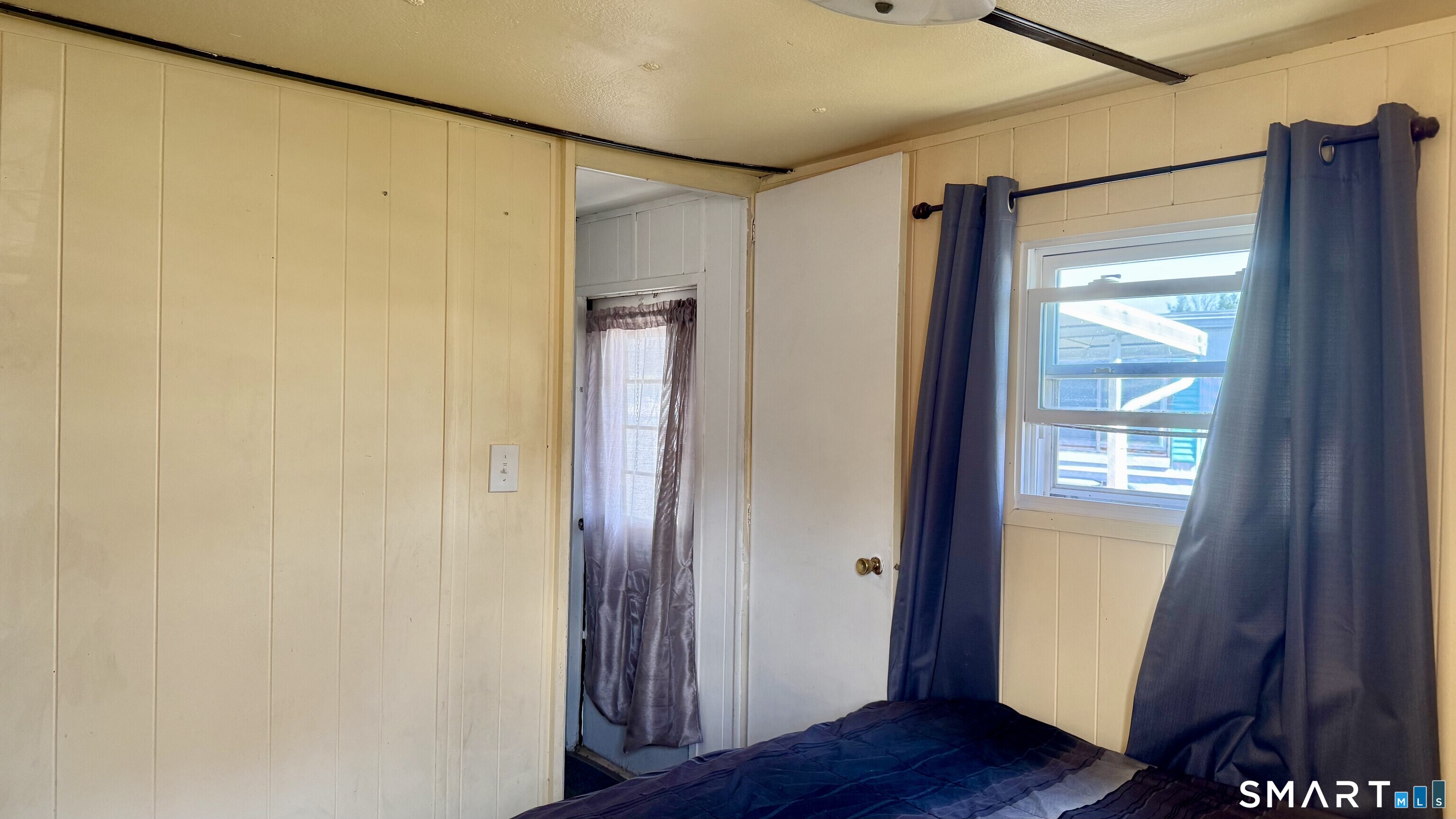 17 Montauk Road East Hartford, CT 06118 - Photo 14 of 18