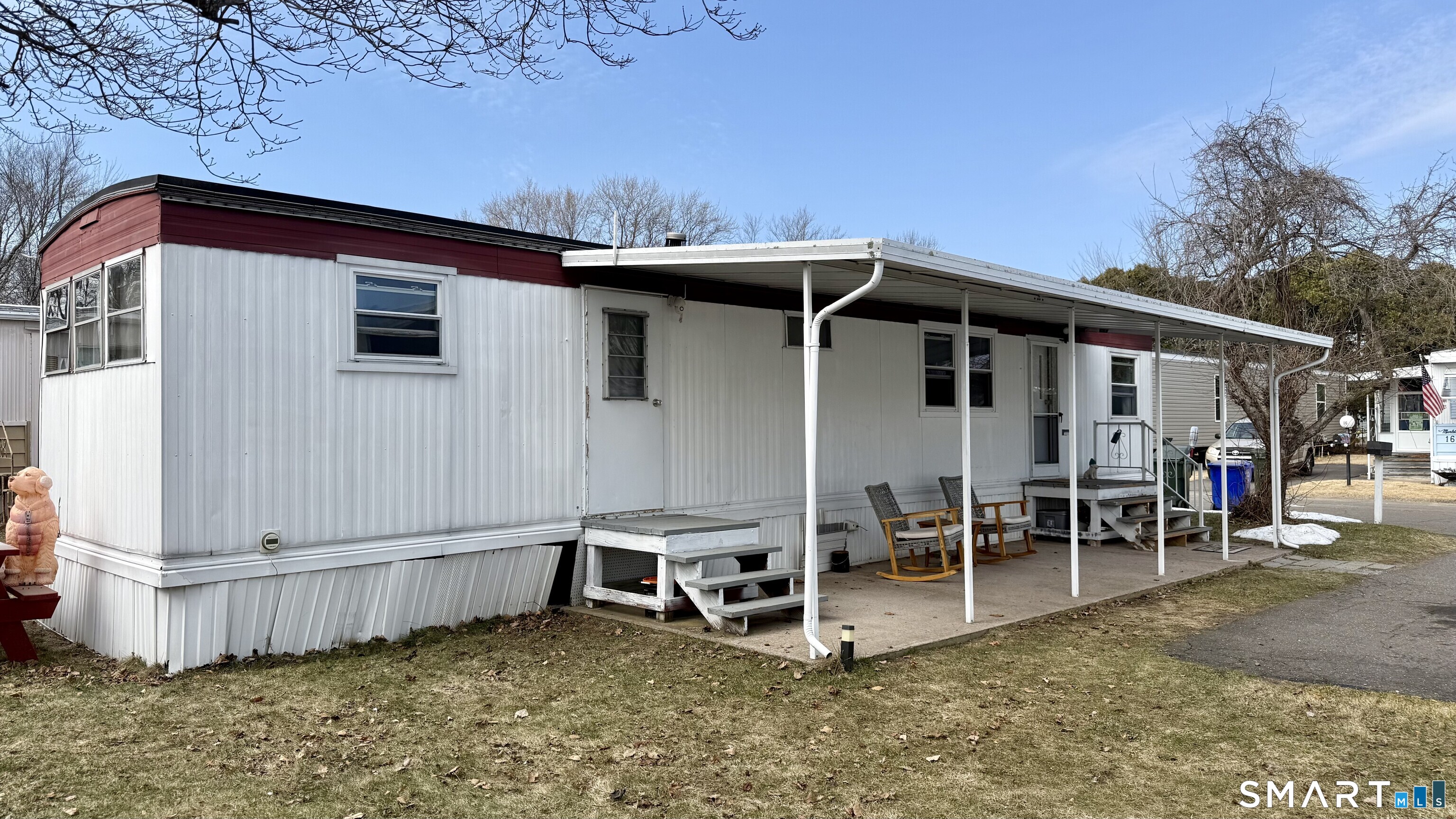 17 Montauk Road East Hartford, CT 06118 - Photo 3 of 18