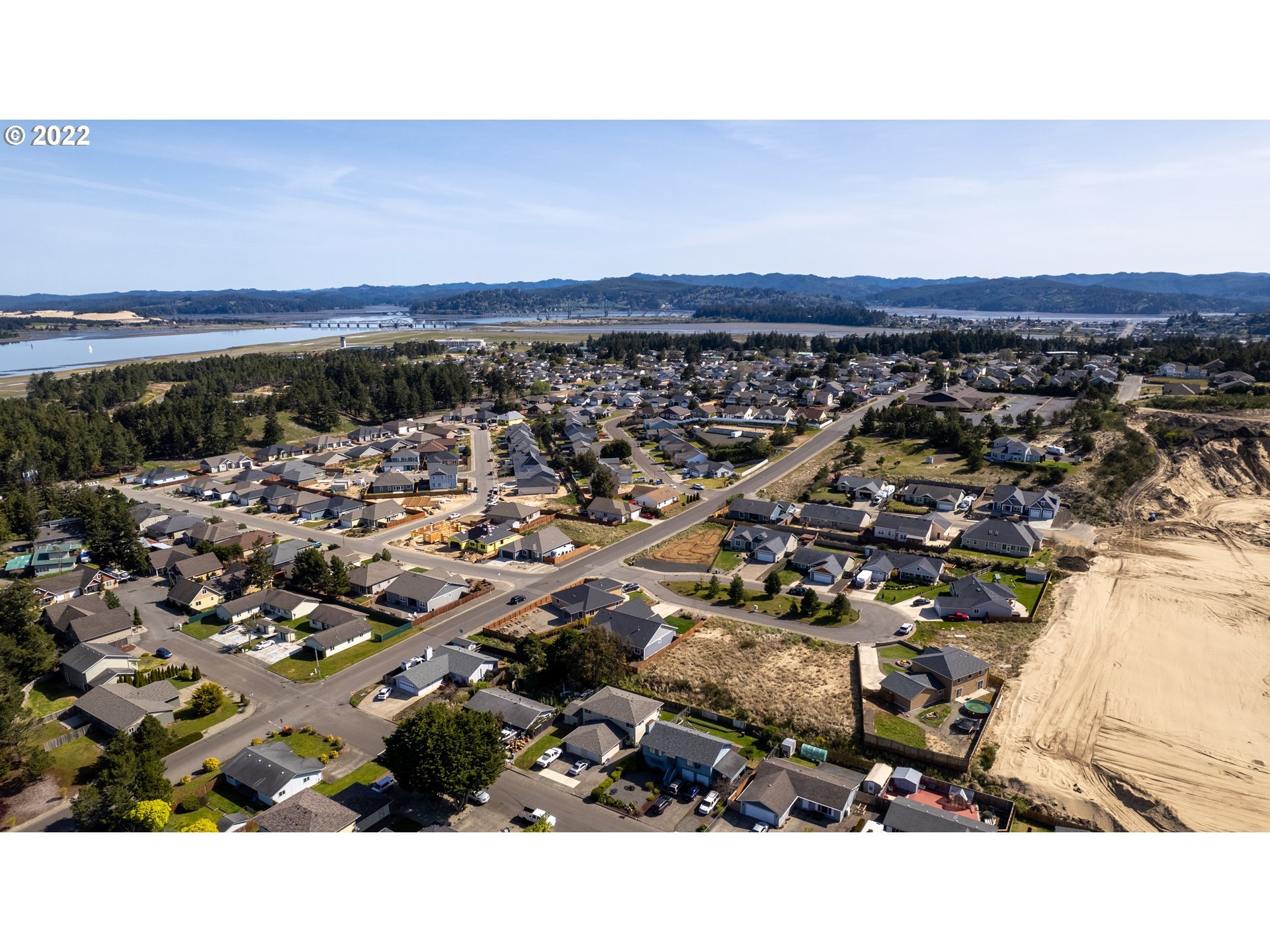 2040 Roosevelt Loop North Bend, OR 97459 - Photo 11 of 22 a view of a city